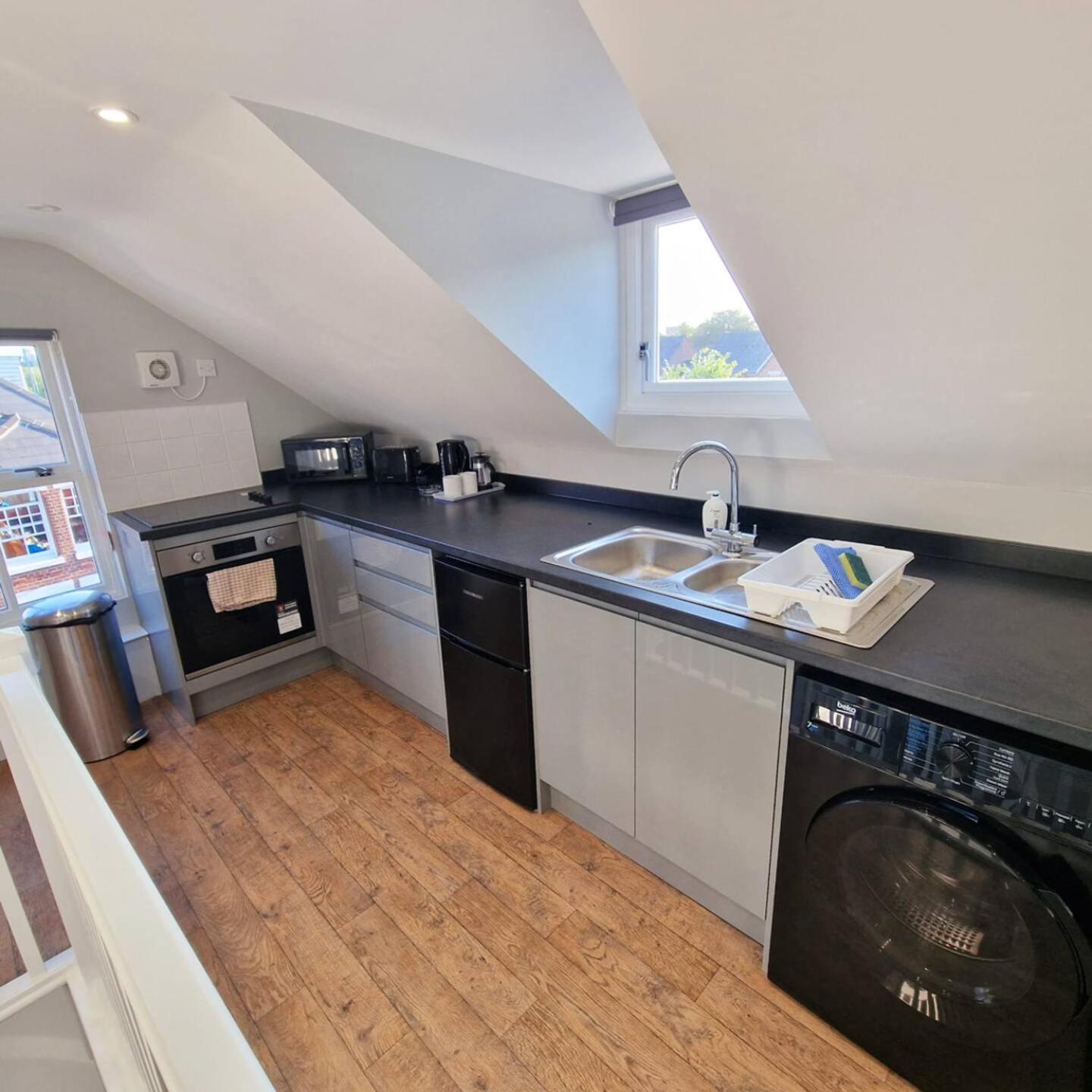 1St Floor Riverview Duplex Flat With Parking Norwich Room photo